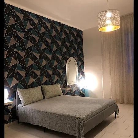 At The Station Howme * Bari