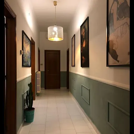 Apartment At The Station Howme